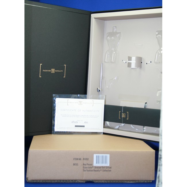 My Favourite Doll Box, COA & Stand Key Pieces Elyse