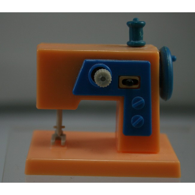 My Favourite Doll - Sewing Machine (Barbie Scale)