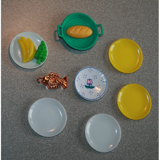 My Favourite Doll Barbie Accessories Plates (07)